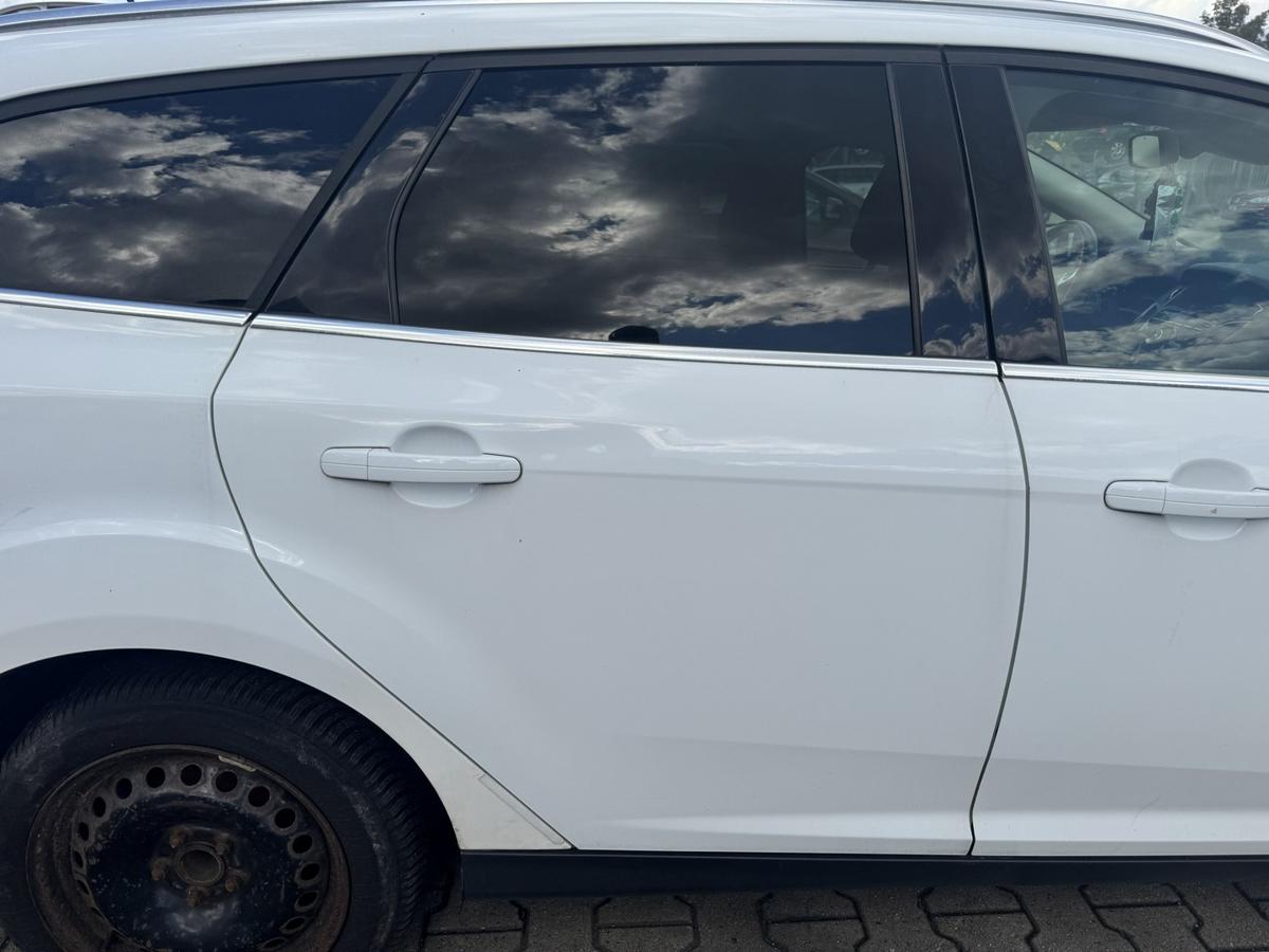 Ford Focus 3 original T&uuml;r hinten rechts Frost Wei&szlig; Kombi Rohbau Bj.2012